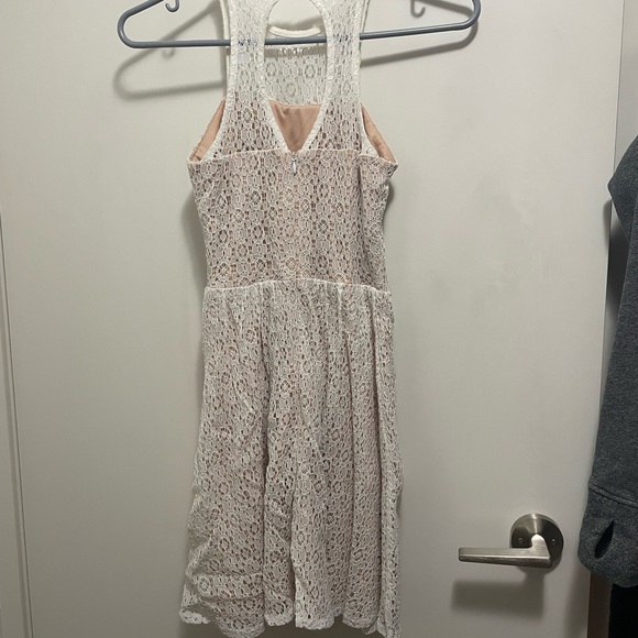 White dress with nude underlay - Picture 4 of 4